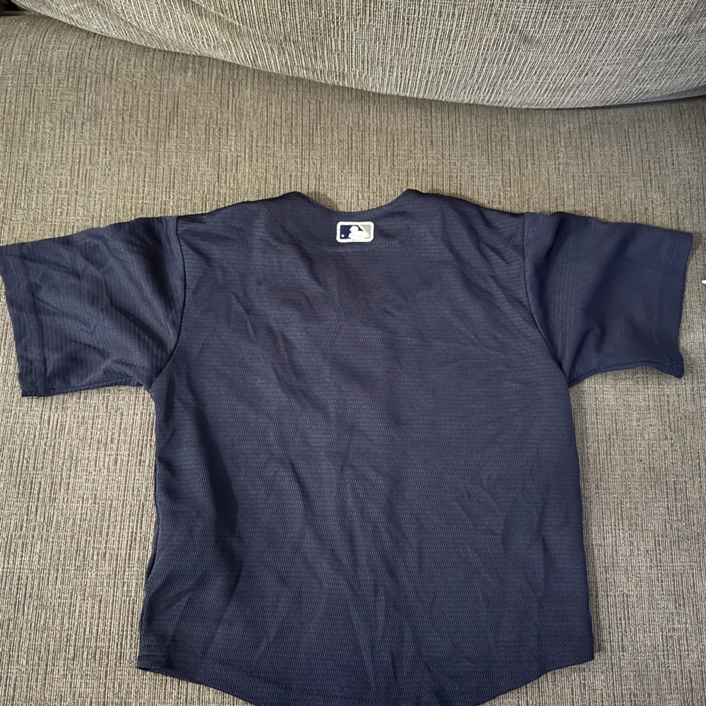Nike Kids Navy New York Yankees Jersey with White Logo - Picture 2 of 3